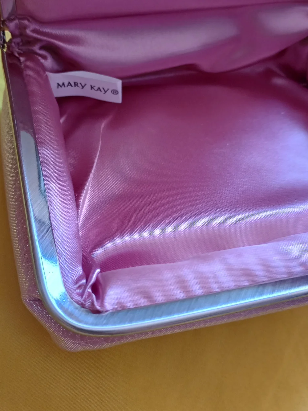 Mary Kay Pink Faux-Leather Card & Key Holder with Silver Trim